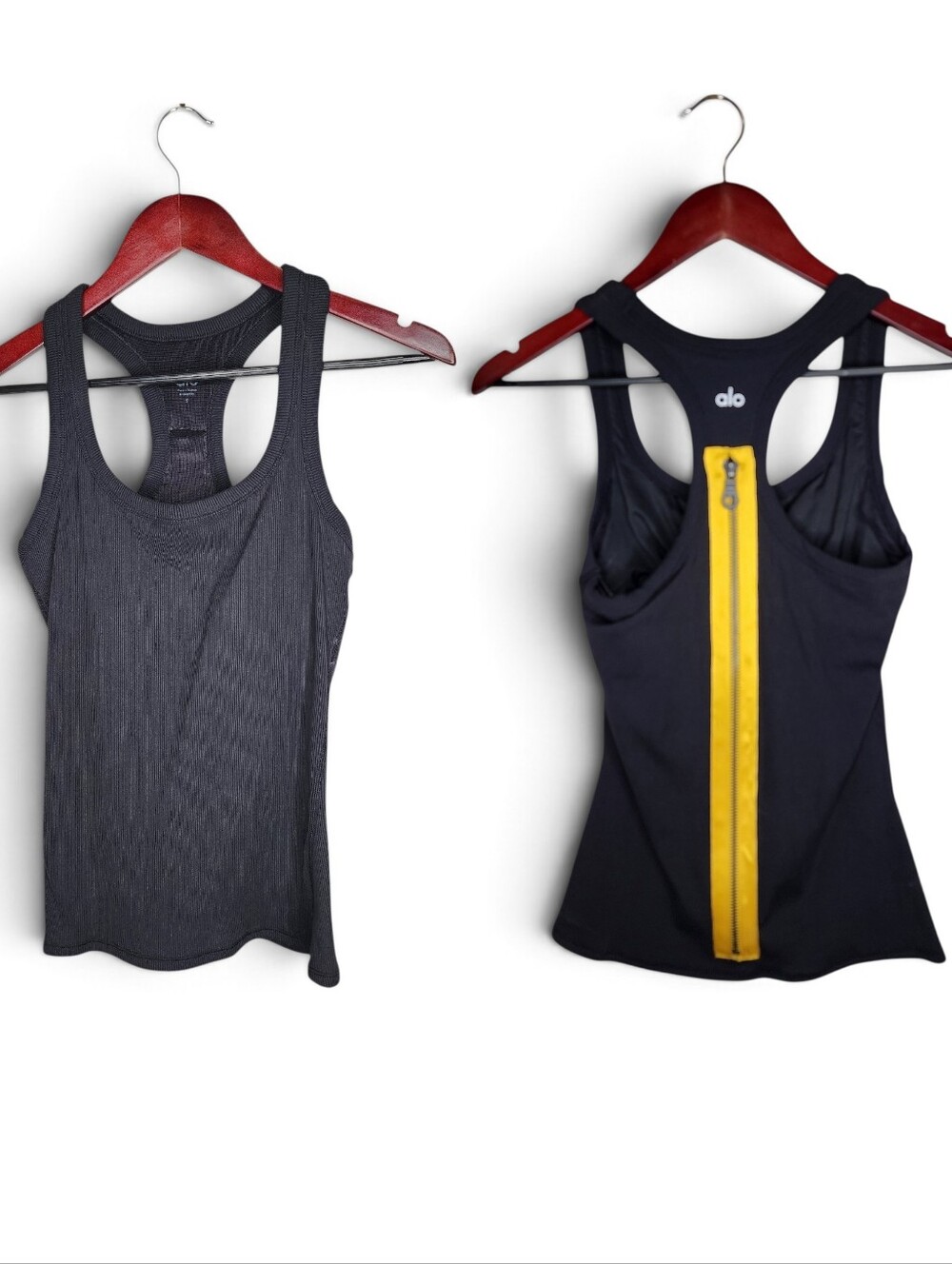 ALO YOGA Ribbed Racerback Decorative Zipper Tank Top in Black Size S